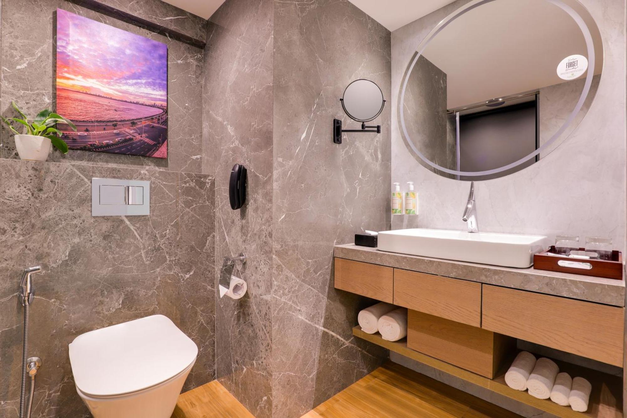 Executive Queen Room  (10% Discount on Laundry service)